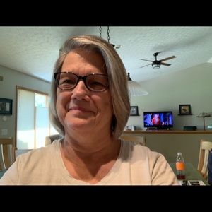 Meet your Posher, Beverly